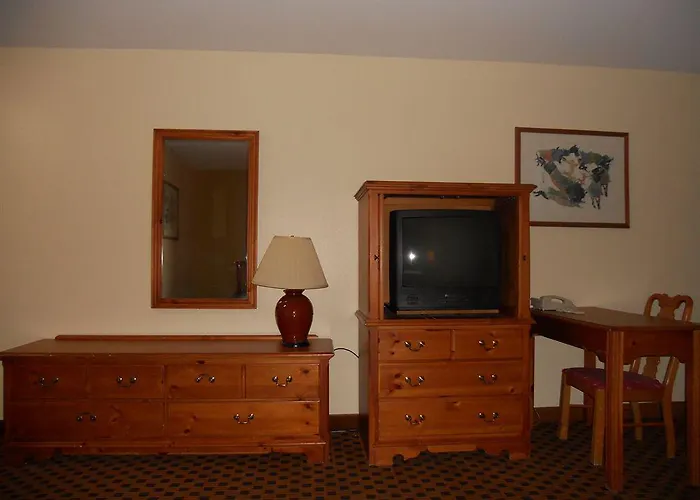 Hitching Post Hotel 2*